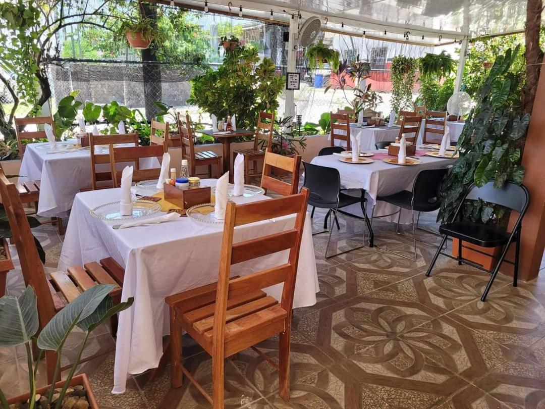 Saint Charles Inn, Belize Central America Пунта-Горда Экстерьер фото