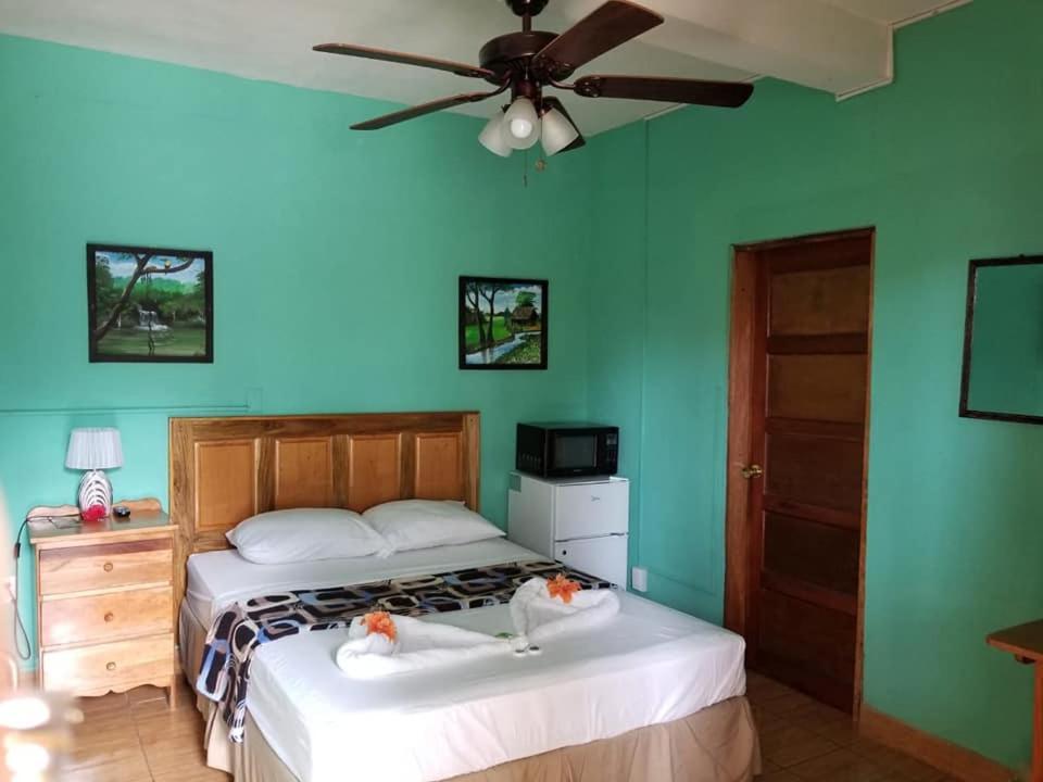 Saint Charles Inn, Belize Central America Пунта-Горда Экстерьер фото